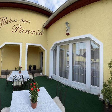 Kiskut Liget Pension Győr Extérieur photo