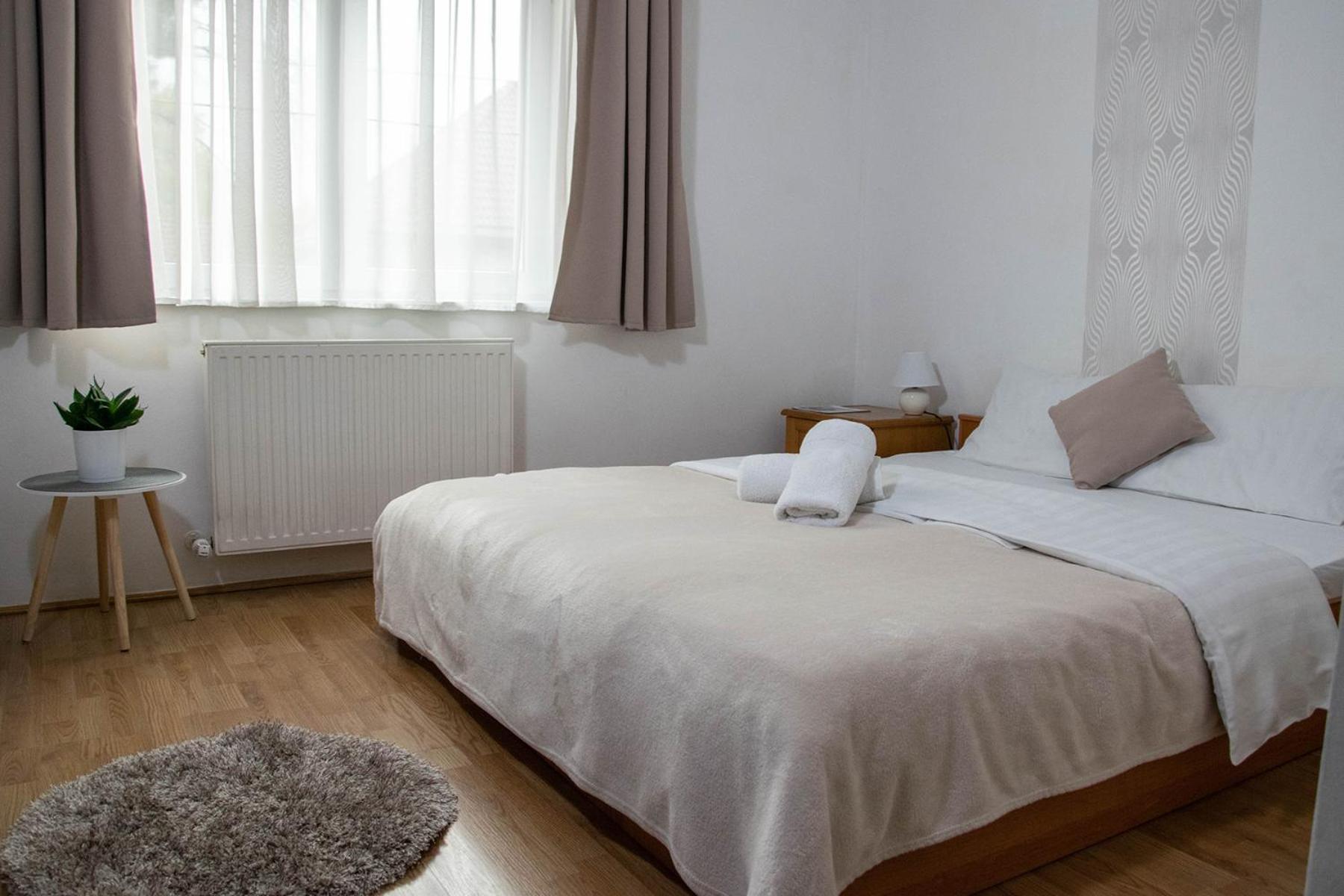 Kiskut Liget Pension Győr Extérieur photo